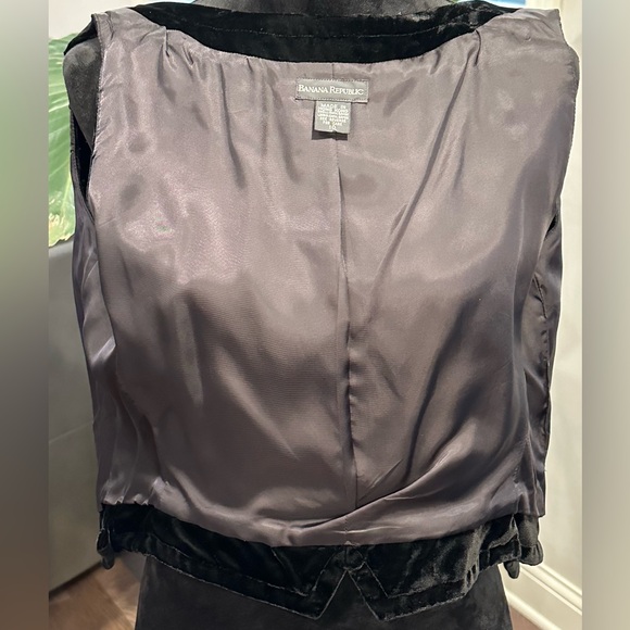 Vintage Banana Republic Velvet Beaded
Vest 90s Flair Size 10 - Picture 12 of 16